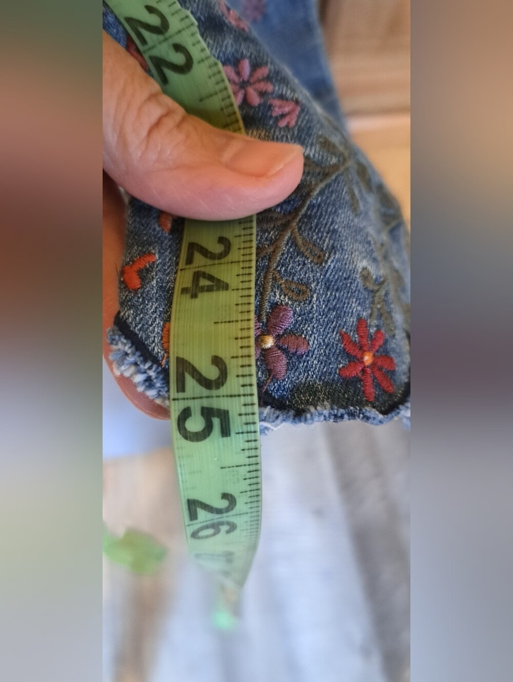 Driftwood Candace Embroidered Jeans Floral Cropped Boho Festival Sz 28 - Picture 13 of 13